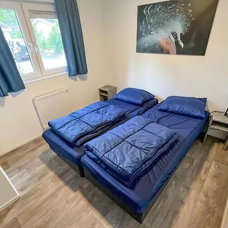 Stunning In With Indoor Swimming Pool, Wifi And 3 Bedrooms *